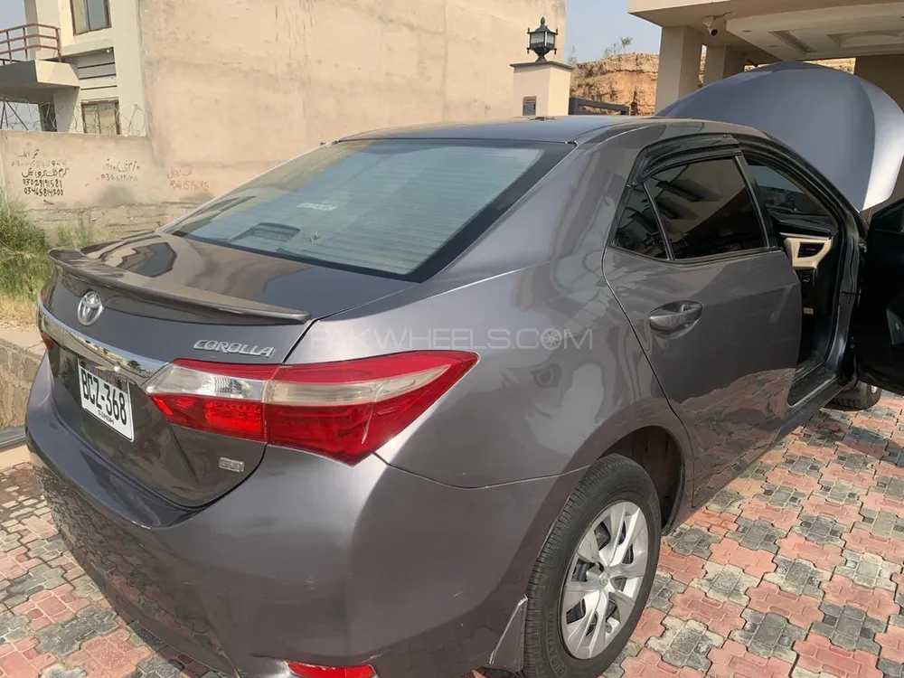 Toyota Corolla 2015 for Sale in Islamabad Image-1