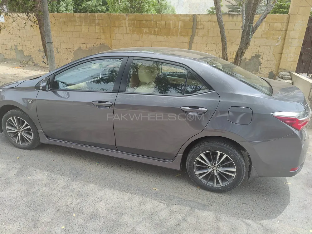 Toyota Corolla 2018 for Sale in Karachi Image-1