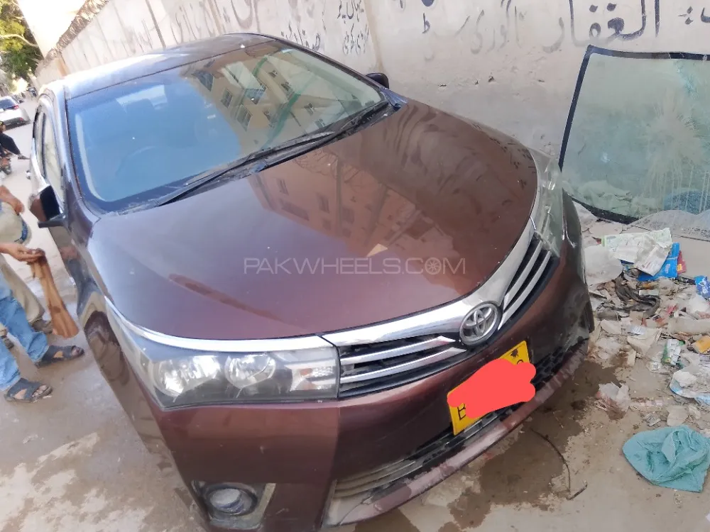 Toyota Corolla 2015 for Sale in Karachi Image-1