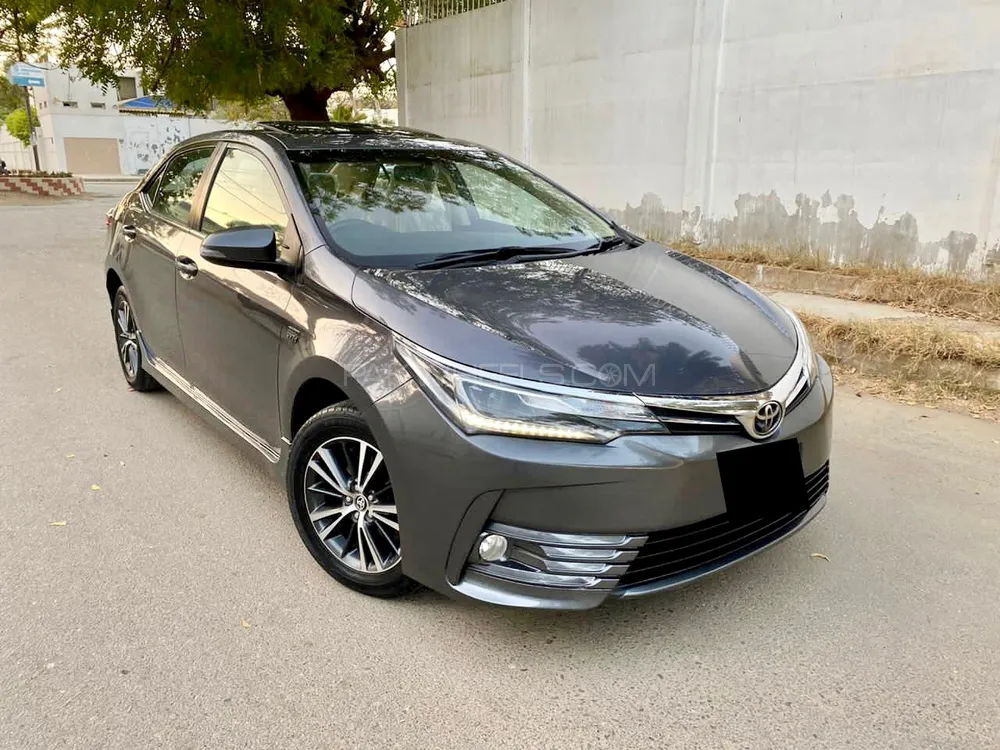 Toyota Corolla 2018 for Sale in Karachi Image-1