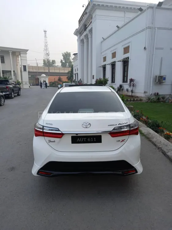 Toyota Corolla 2021 for Sale in Peshawar Image-1