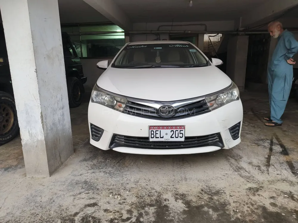 Toyota Corolla 2015 for Sale in Karachi Image-1