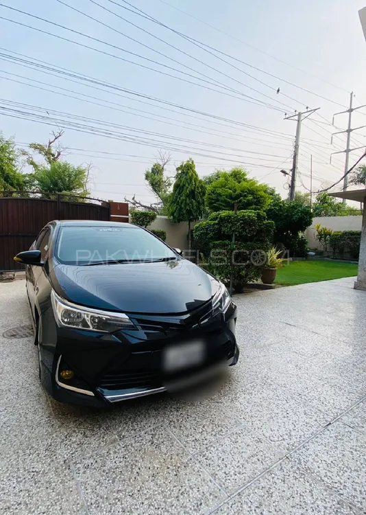 Toyota Corolla 2017 for Sale in Multan Image-1