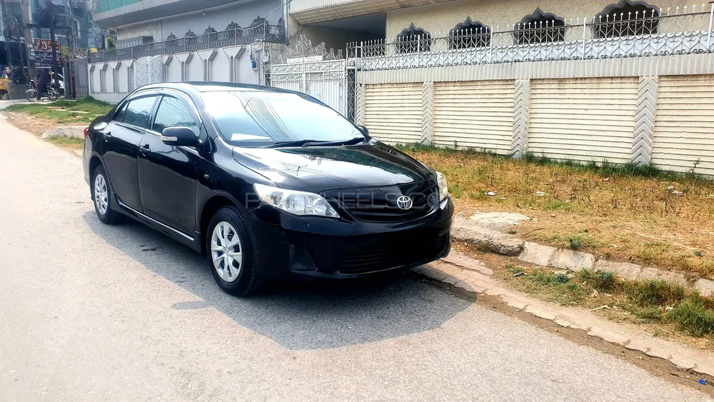 Toyota Corolla 2011 for Sale in Islamabad Image-1