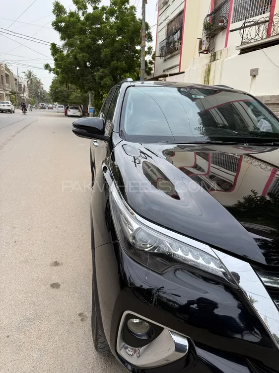 Toyota Fortuner 2020 for Sale in Karachi Image-1