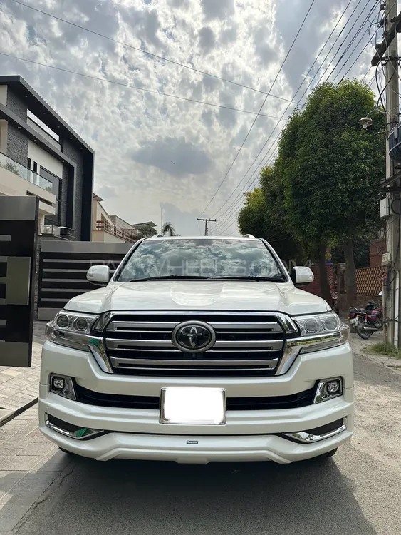Toyota Land Cruiser 2017 for Sale in Lahore Image-1