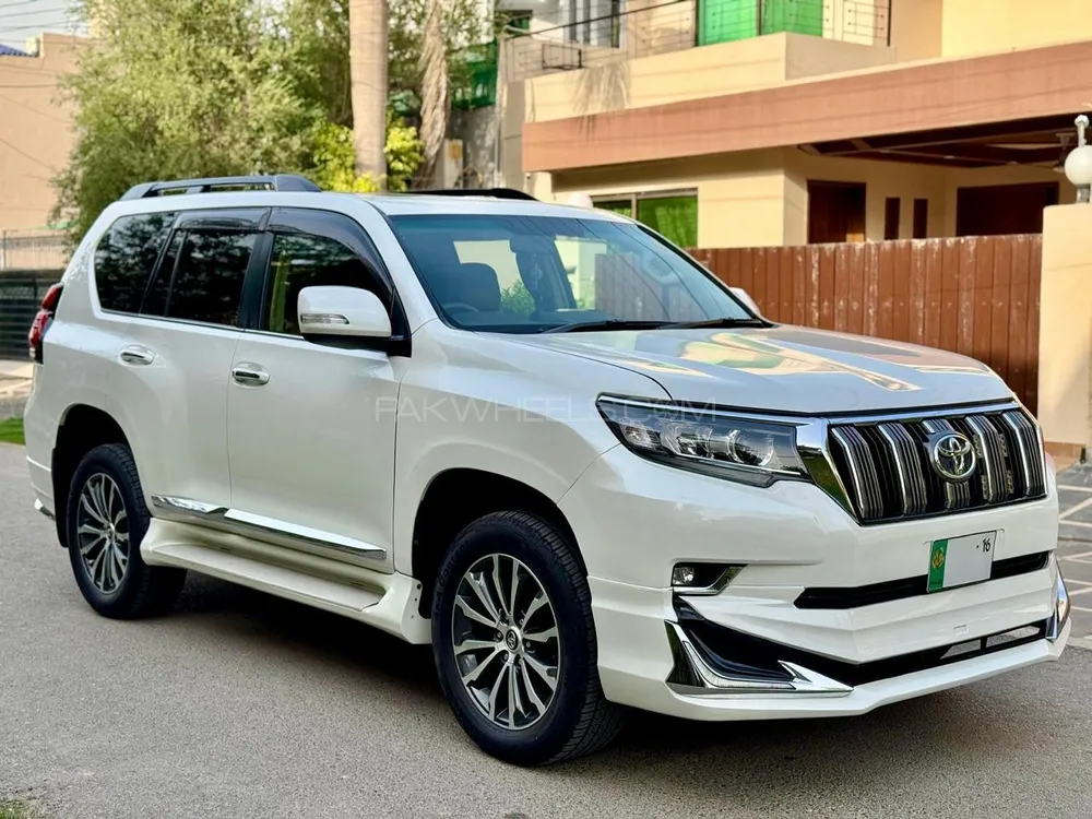Toyota Prado 2010 for Sale in Lahore Image-1