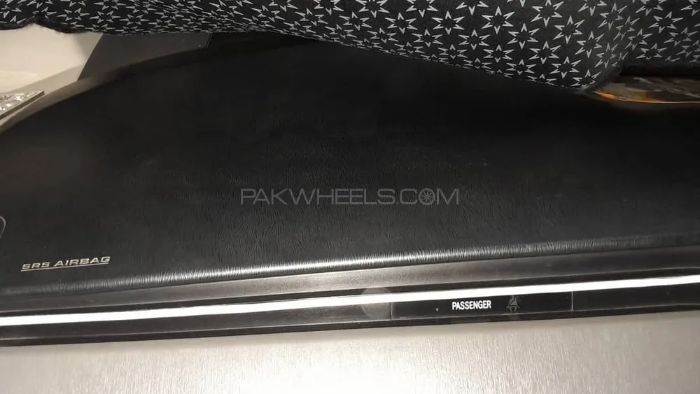 Toyota Prius 2015 for Sale in Burewala Image-1