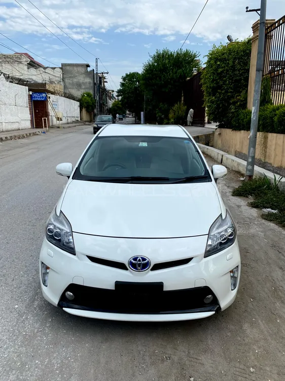 Toyota Prius 2012 for Sale in Peshawar Image-1