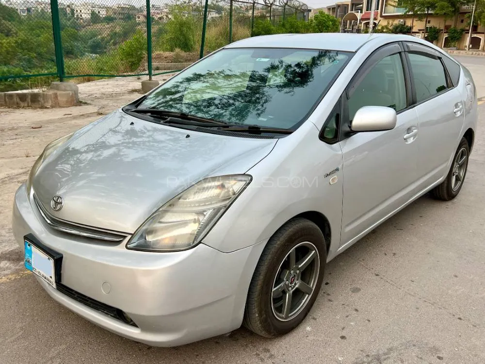Toyota Prius 2007 for Sale in Islamabad Image-1