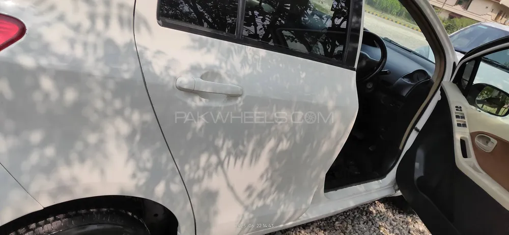 Toyota Vitz 2006 for Sale in Islamabad Image-1