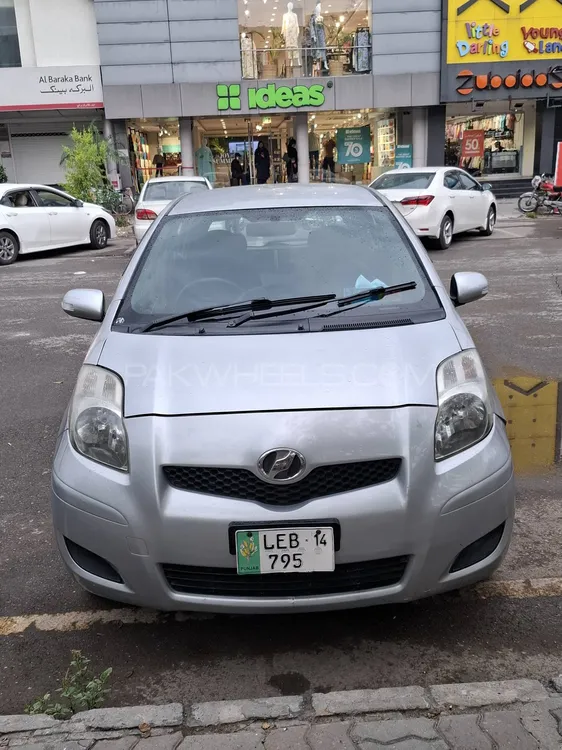 Toyota Vitz 2010 for Sale in Islamabad Image-1