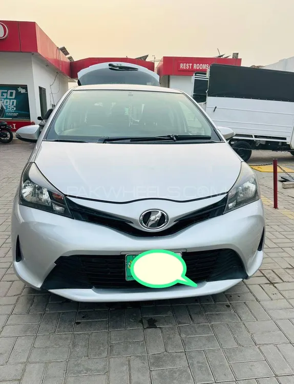 Toyota Vitz 2015 for Sale in Multan Image-1