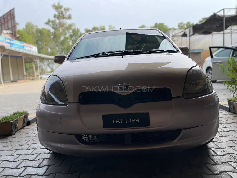 Toyota Vitz 1999 for Sale in Nowshera Image-1