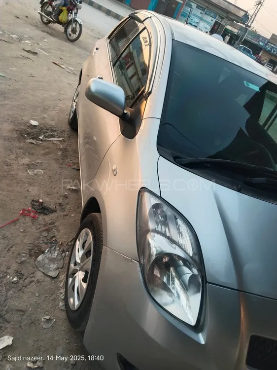 Toyota Vitz 2005 for Sale in Peshawar Image-1