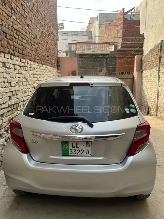 Toyota Vitz 2014 for Sale in Lahore Image-1