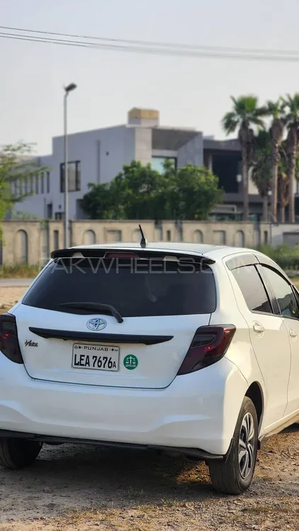Toyota Vitz 2014 for Sale in Lahore Image-1