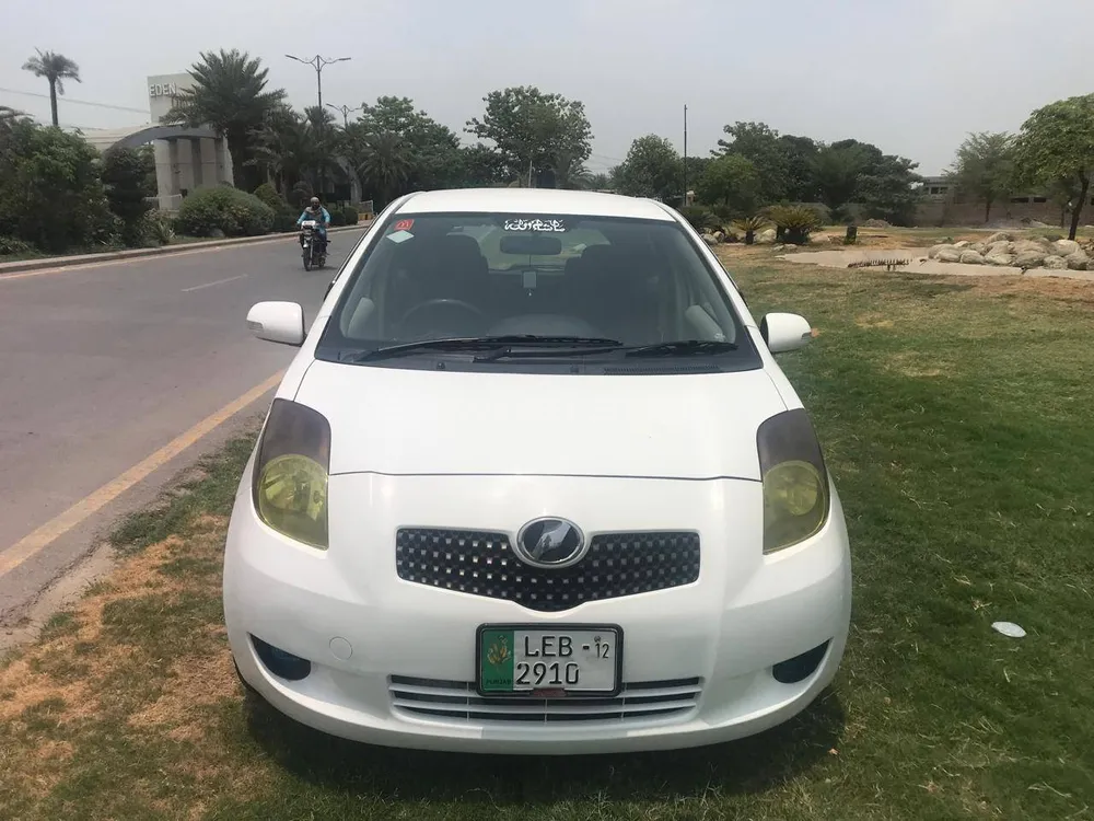 Toyota Vitz 2006 for Sale in Faisalabad Image-1