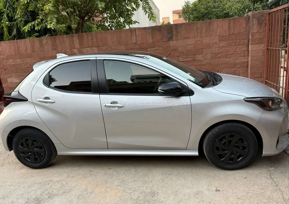 Toyota Yaris Hatchback 2020 for Sale in Lahore Image-1