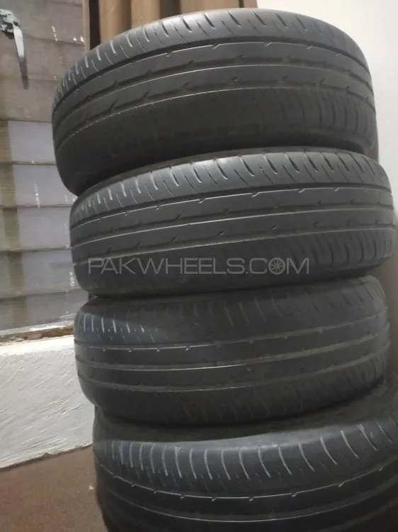 used japanese tyre  185 65 R 15 Image-1
