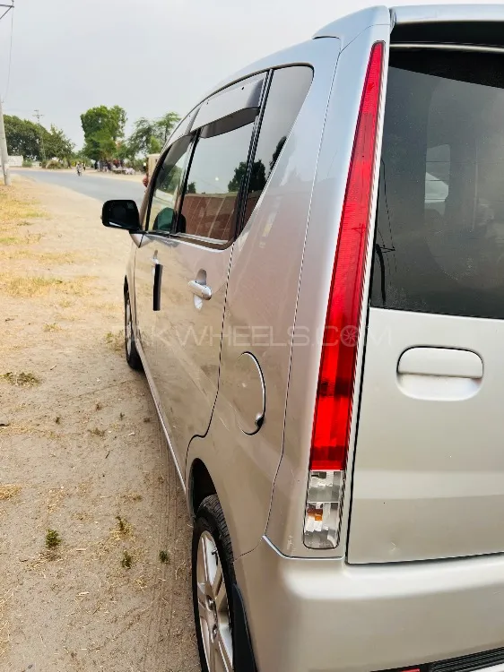 Daihatsu Move 2012 for Sale in Sheikhupura Image-1