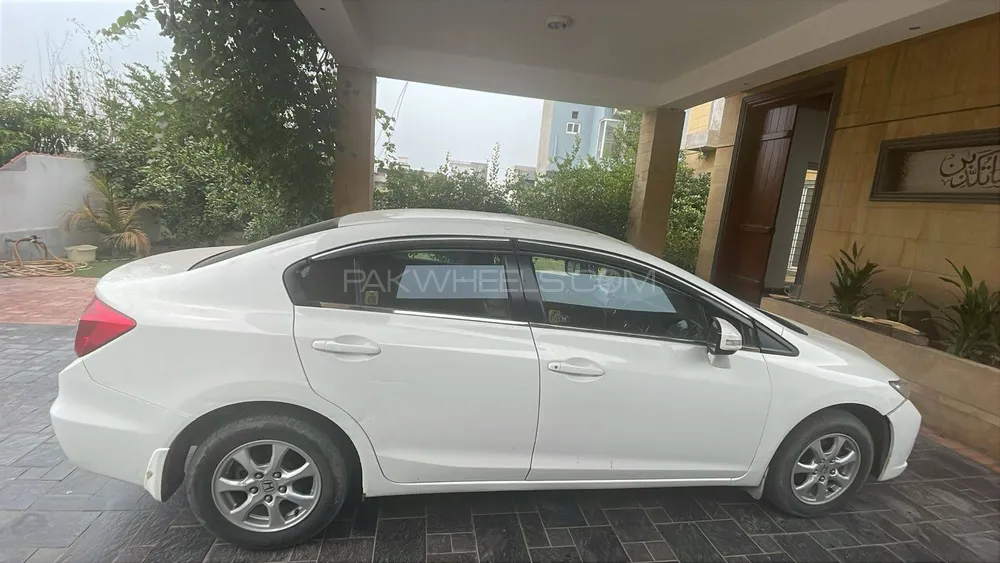 Honda Civic 2015 for Sale in Lahore Image-1