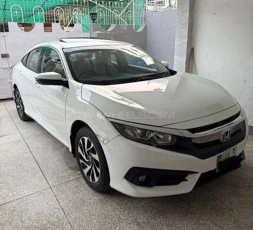 Honda Civic 2017 for Sale in Lahore Image-1
