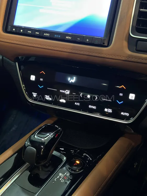 Honda Vezel 2019 for Sale in Islamabad Image-1