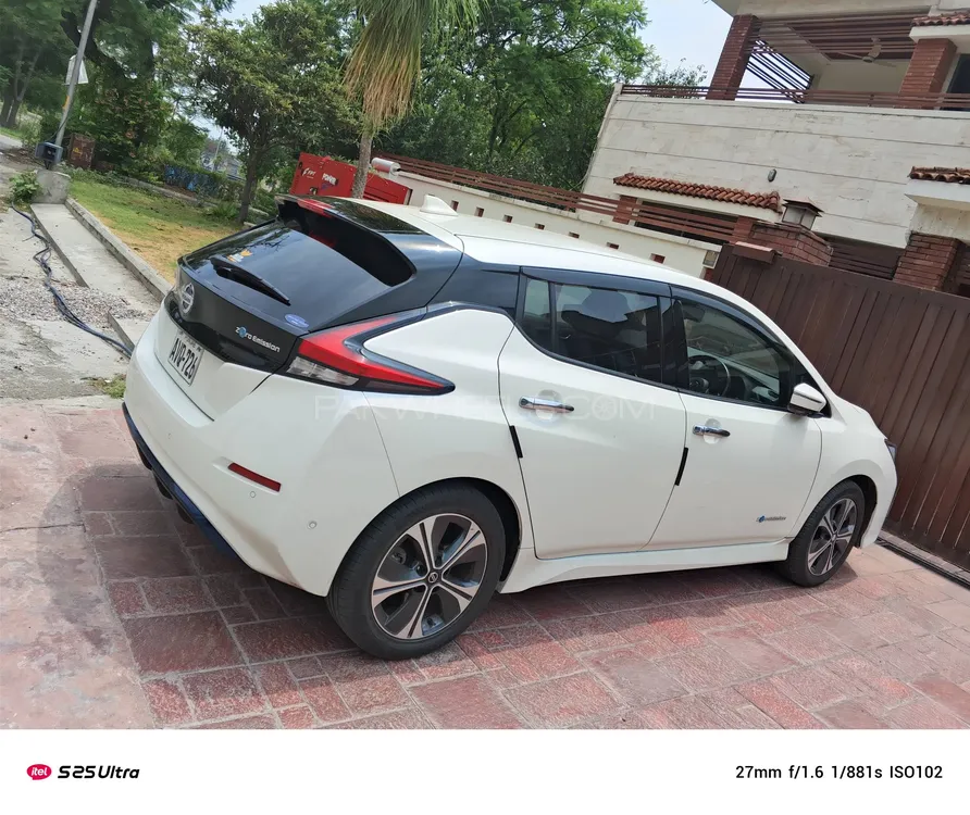 Nissan Leaf 2021 for Sale in Islamabad Image-1