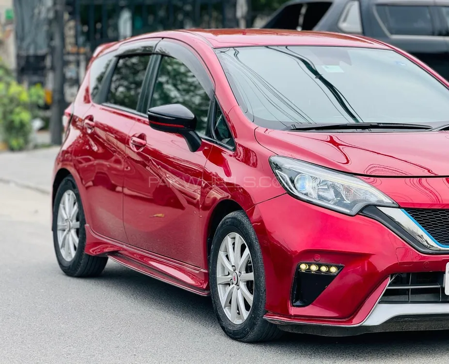 Nissan Note 2018 for Sale in Lahore Image-1