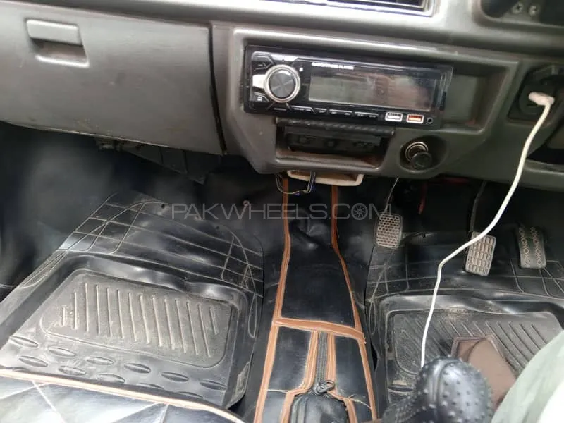 Suzuki Mehran 2014 for Sale in Lahore Image-1