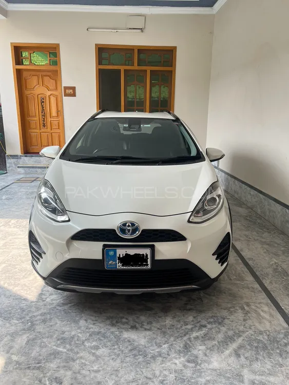 Toyota Aqua 2017 for Sale in Peshawar Image-1