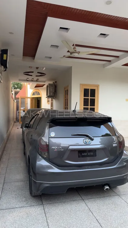 Toyota Aqua 2012 for Sale in Peshawar Image-1