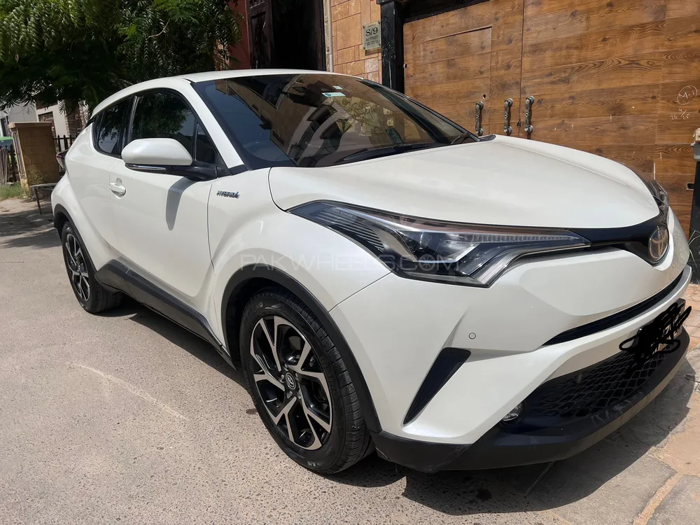 Toyota C-HR 2018 for Sale in Karachi Image-1