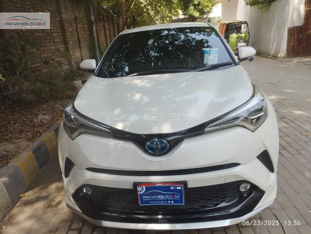 Toyota C-HR 2019 for Sale in Peshawar Image-1