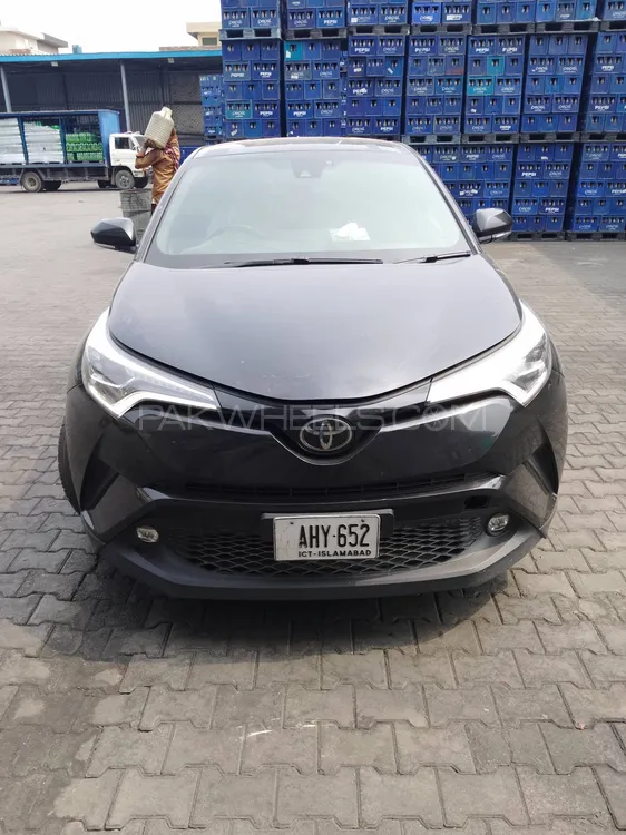 Toyota C-HR 2017 for Sale in Lahore Image-1