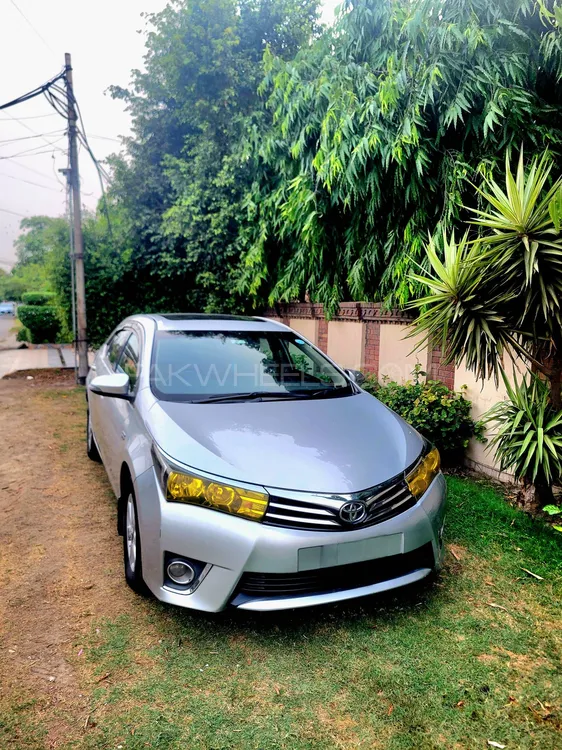 Toyota Corolla 2017 for Sale in Lahore Image-1