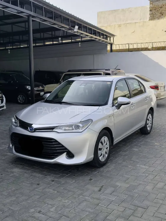 Toyota Corolla Axio 2015 for Sale in Hassan abdal Image-1