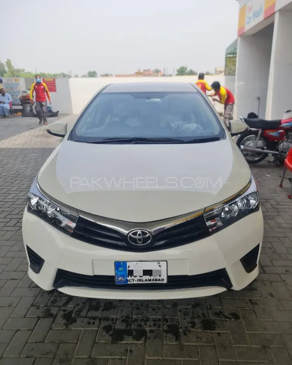 Toyota Corolla 2017 for Sale in Hazro Image-1
