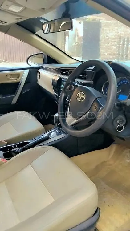 Toyota Corolla 2016 for Sale in Faisalabad Image-1