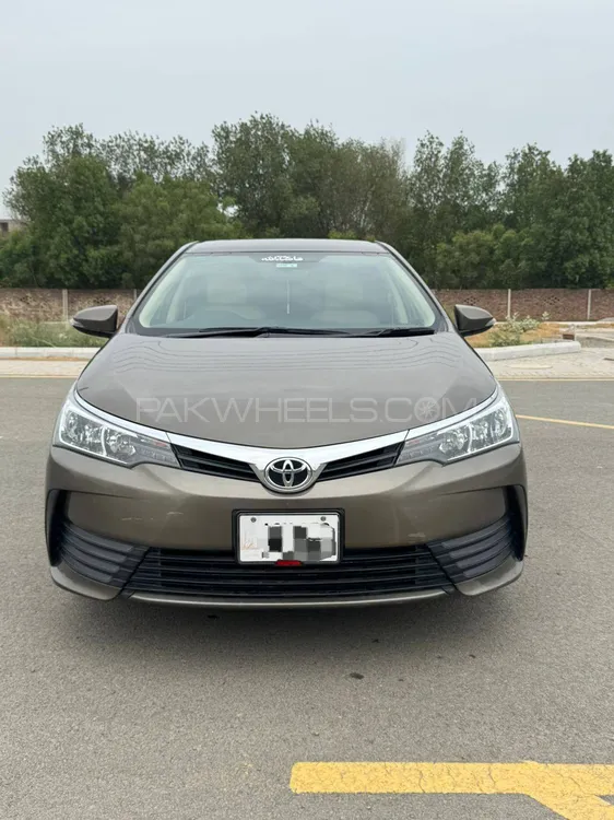 Toyota Corolla 2018 for Sale in Faisalabad Image-1