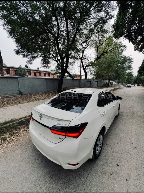 Toyota Corolla 2018 for Sale in Islamabad Image-1