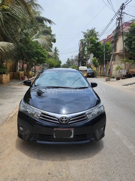 Toyota Corolla 2017 for Sale in Karachi Image-1