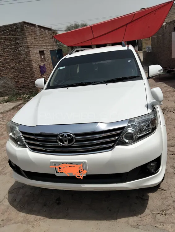 Toyota Fortuner 2015 for Sale in Chiniot Image-1