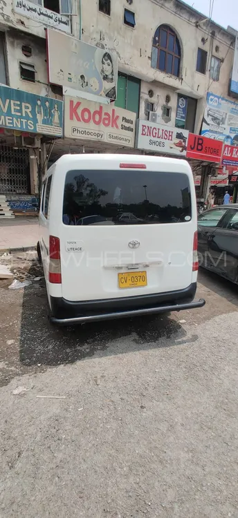 Toyota Hiace 2008 for Sale in Islamabad Image-1