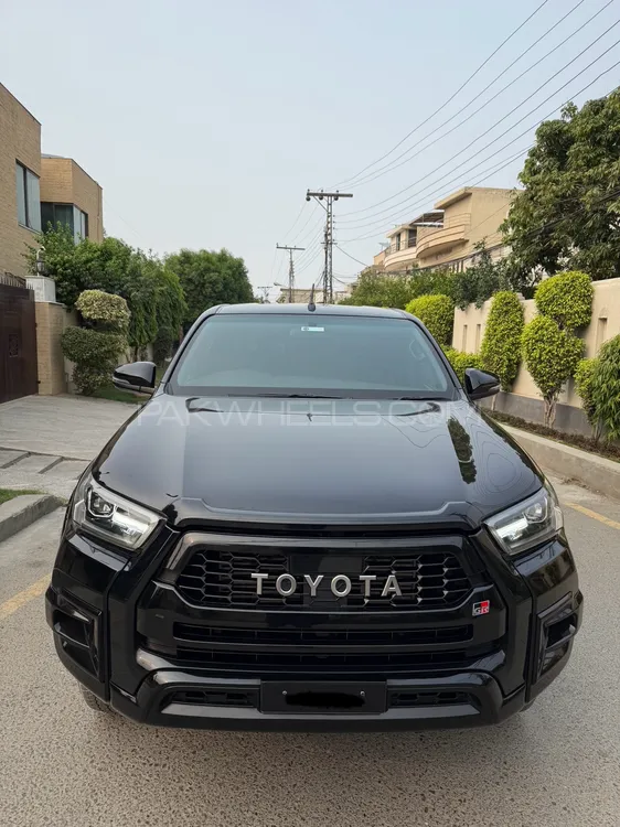 Toyota Hilux 2024 for Sale in Lahore Image-1