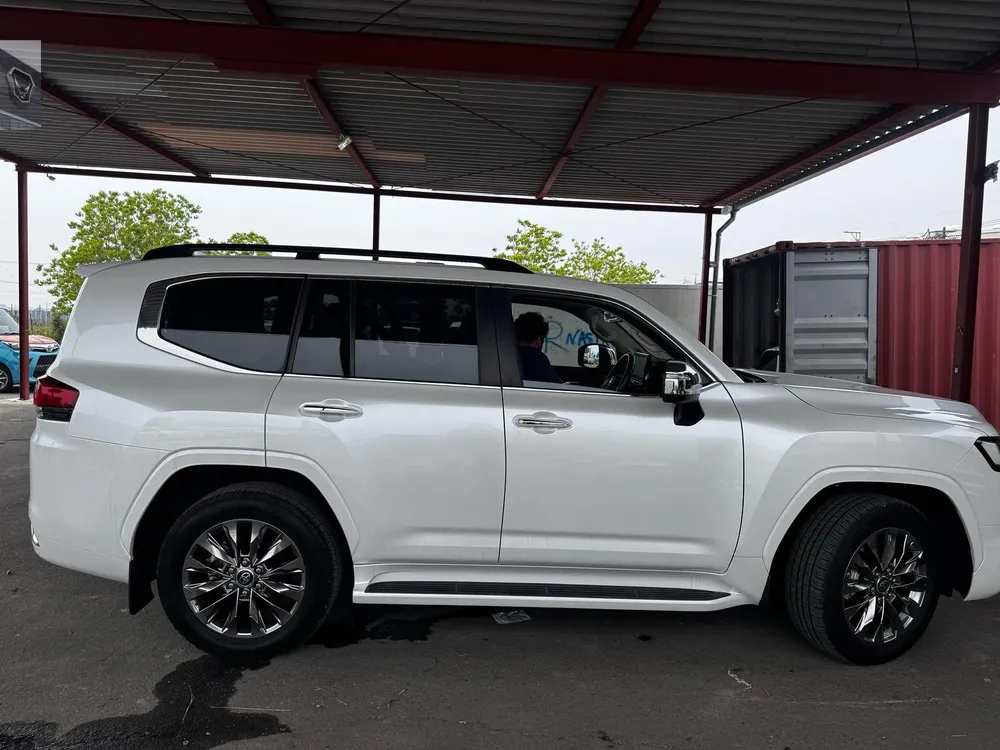 Toyota Land Cruiser ZX Gasoline 3.5L 2021 for sale in Lahore