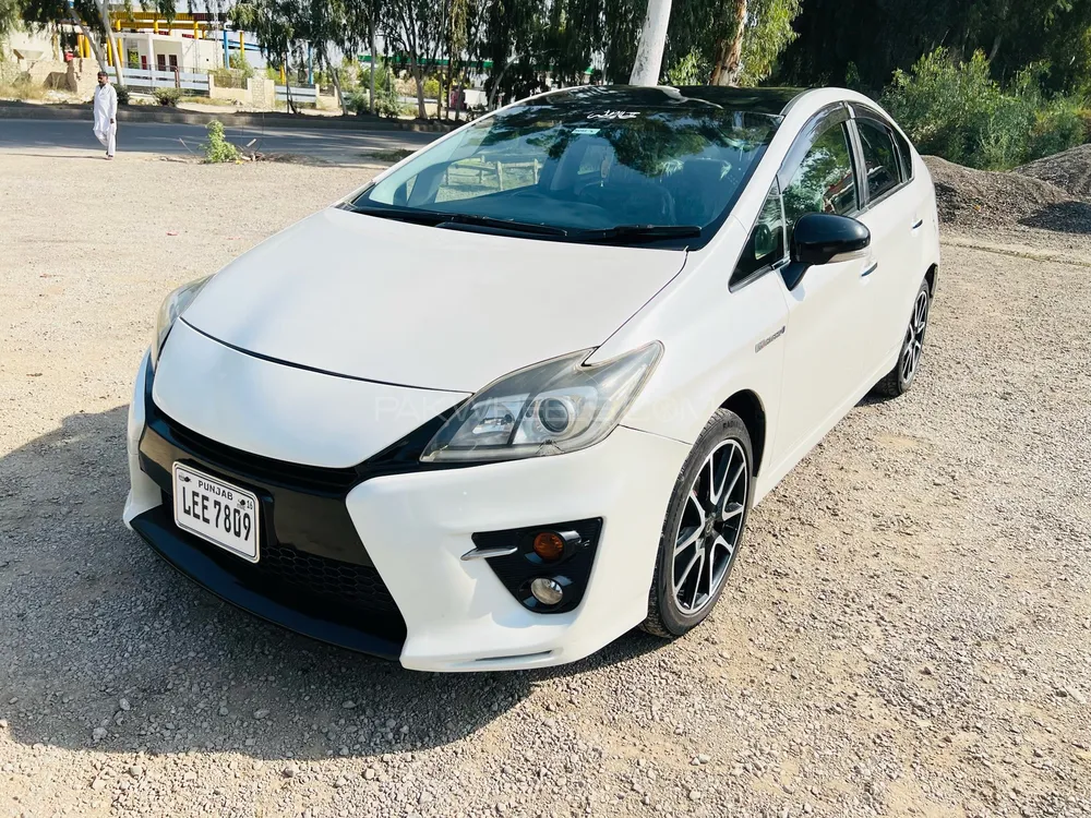 Toyota Prius 2012 for Sale in Abbottabad Image-1