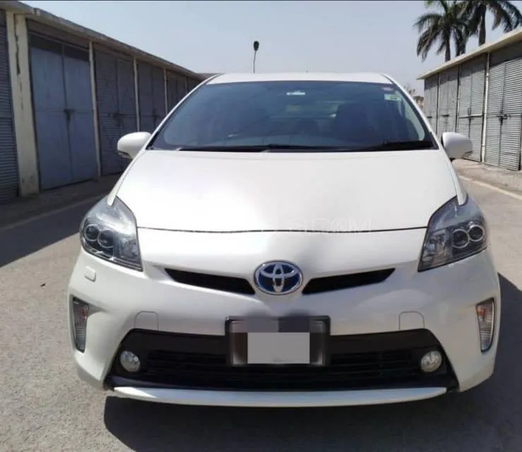 Toyota Prius 2013 for Sale in Peshawar Image-1