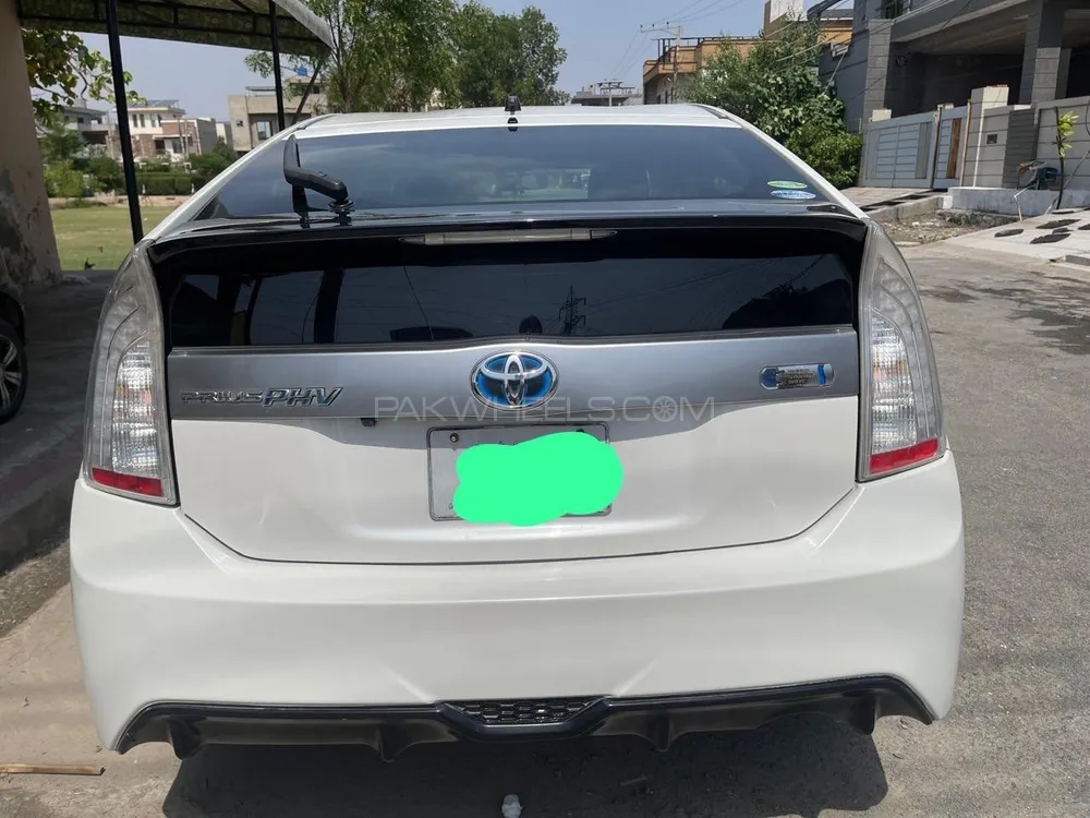 Toyota Prius 2013 for Sale in Islamabad Image-1